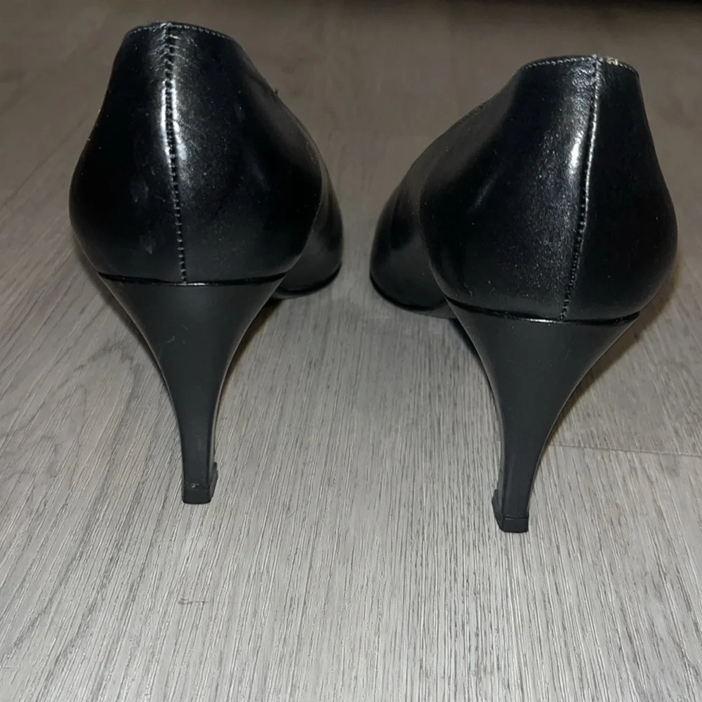 NWOB black and Gold heels by Nordstrom made in Italy